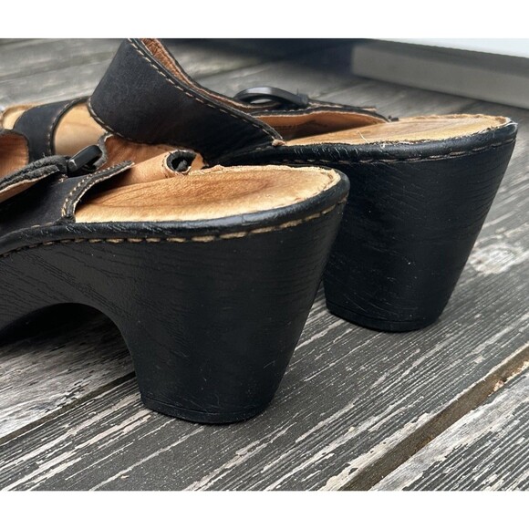 Born Black Leather Slip On Slide Sandals Heeled Shoes Buckle Size 8 - Picture 5 of 7